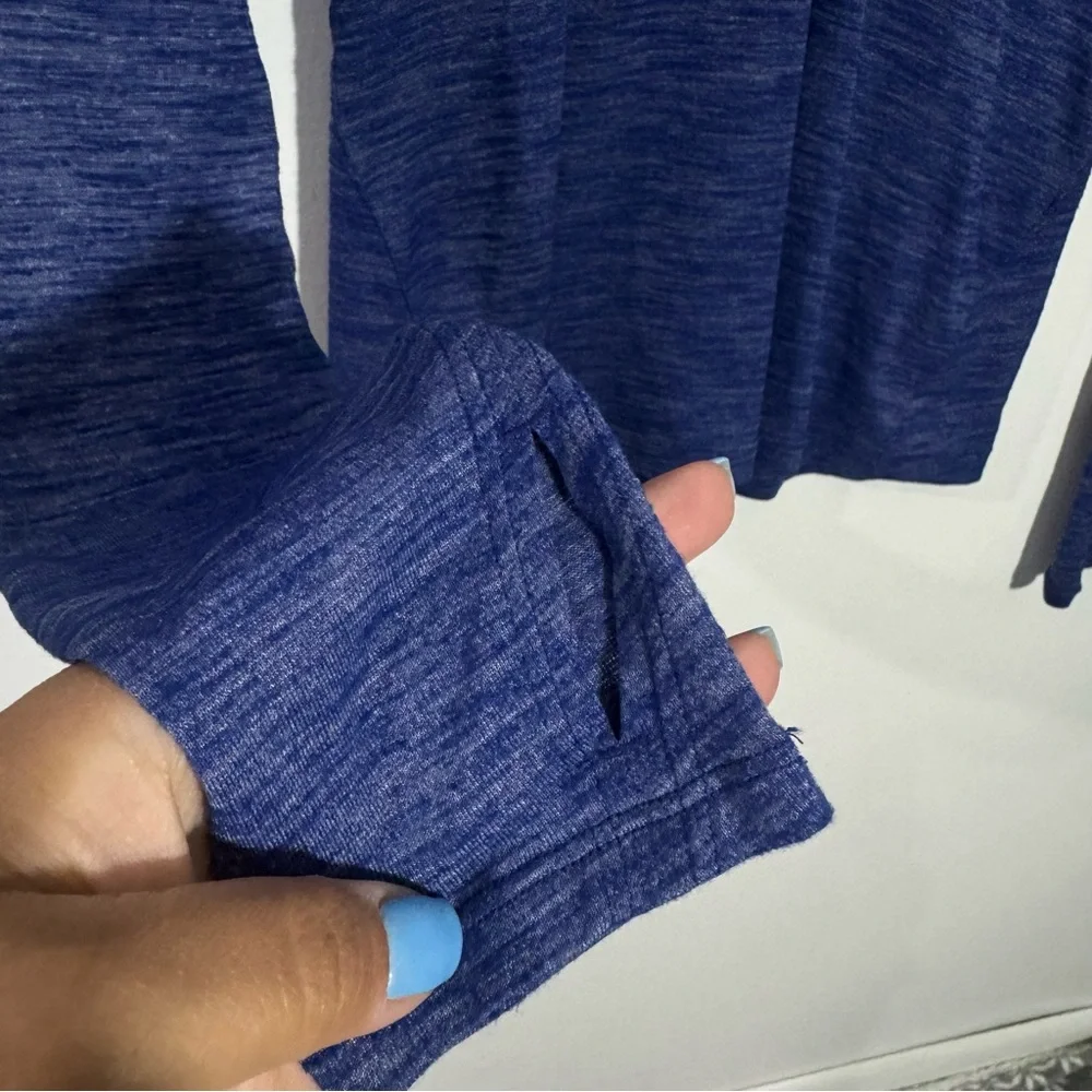 Lululemon V-Neck Long Sleeve Top Size‎ 4